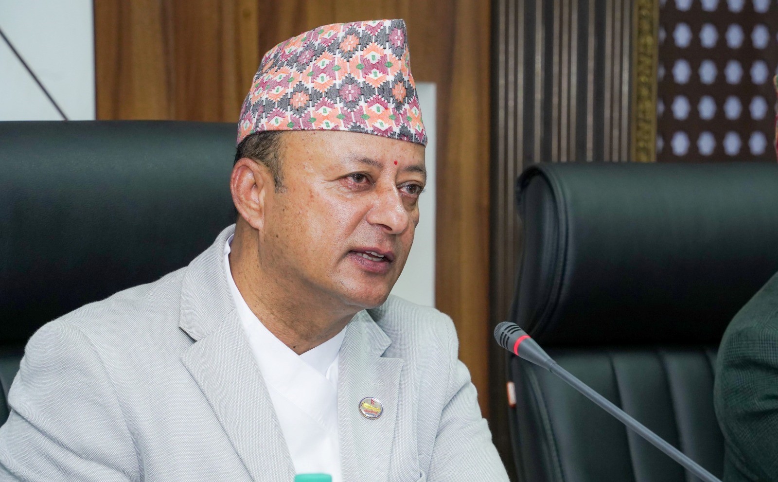 पूर्व ऊर्जामन्त्री दिपक खड्का पक्राउ